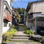 escaliers vers le sanctuaire